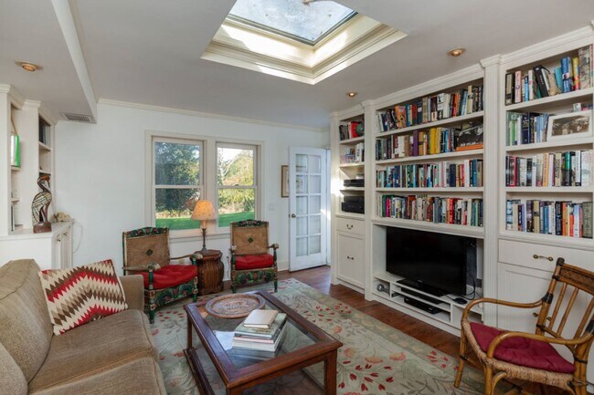 Building Photo - 69 Fresh Pond Rd