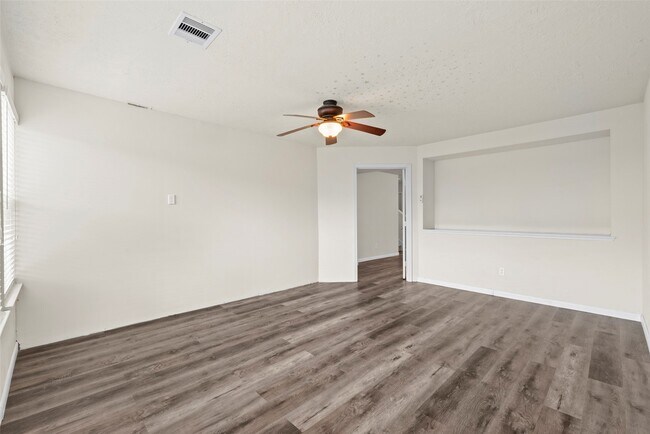 Building Photo - 20742 Fair Castle Dr