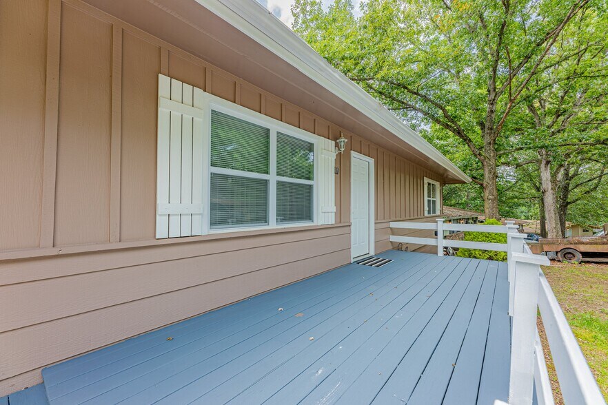 Building Photo - 19 Evesham Ln