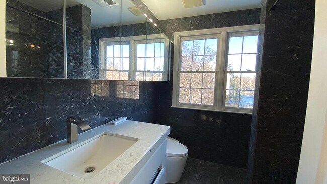 Building Photo - 43861 Hartley Pl