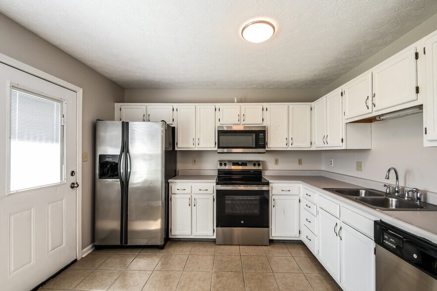 Building Photo - 12719 Spurrington Way