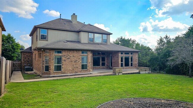 Building Photo - 952 Wild Rose Dr