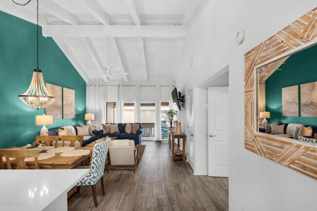 Building Photo - 3795 Scenic Hwy 98