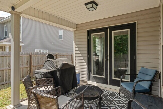 Building Photo - 124 Lillian Wy