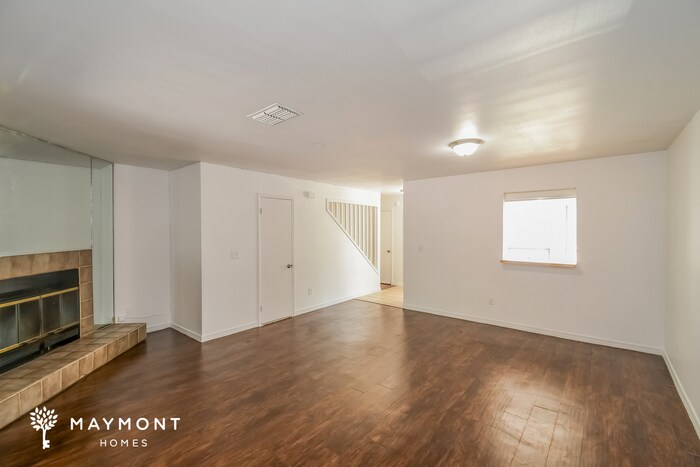 Building Photo - 5577 Cabot Dr N