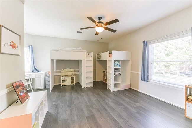 Building Photo - 1718 Raven Oak Ct