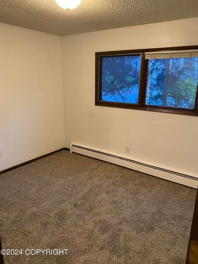 Building Photo - Heat Paid! East Anchorage 2 Bedroom with W...