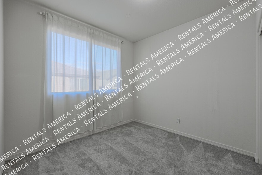 Building Photo - 12038 W Polk St