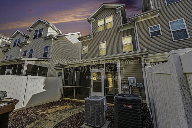 Building Photo - 13844 Cypress Woods Dr