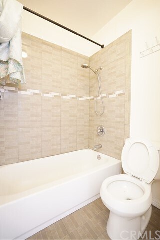 Building Photo - 1012 S Marengo Ave