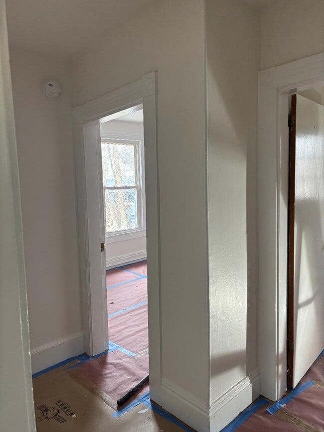 Building Photo - 291 Cole Ave