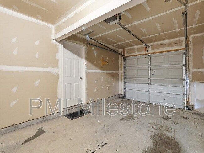 Building Photo - 47 Hokes Run