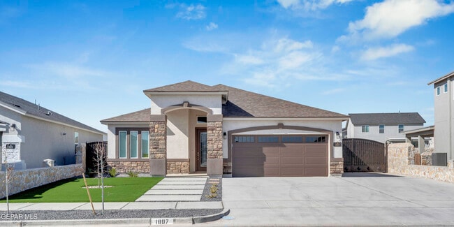 Building Photo - 1807 Dana Gray St