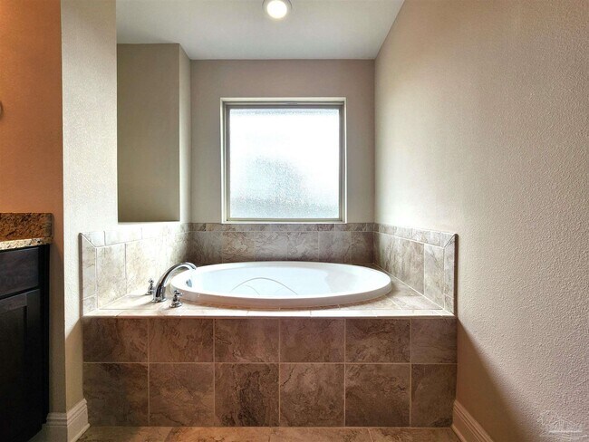Building Photo - 6061 Twenty One Oaks Dr