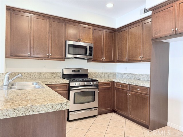 Building Photo - 1331 Abelia