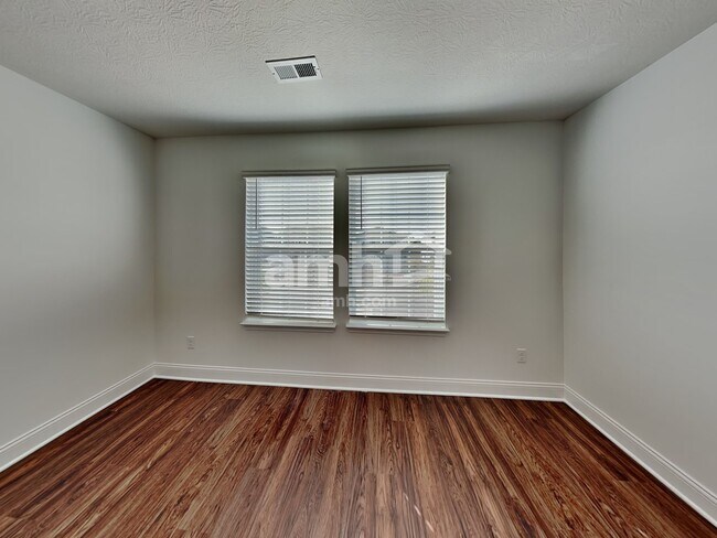 Building Photo - 1078 Castor Dr