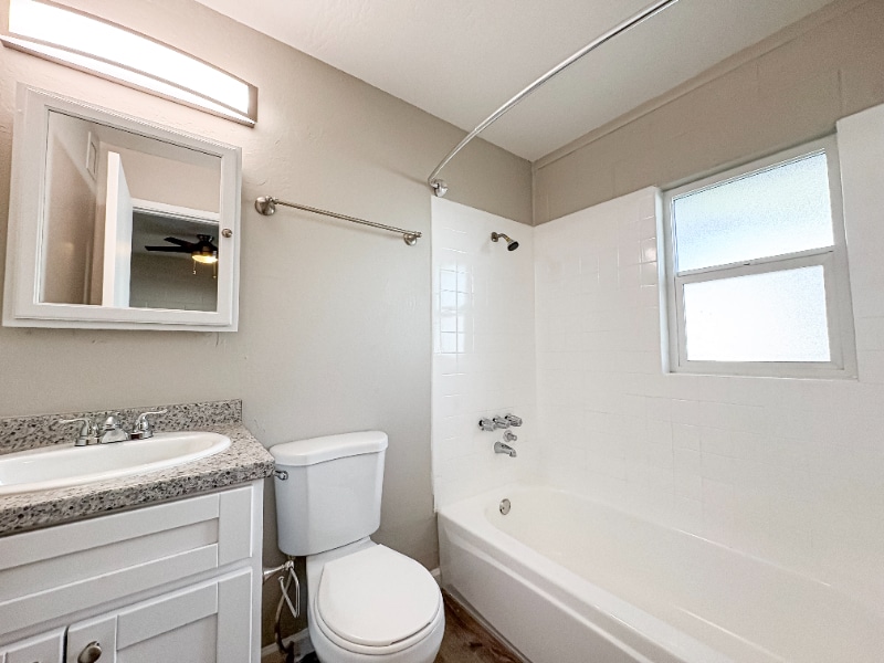 Building Photo - 1110 E Highland Ave