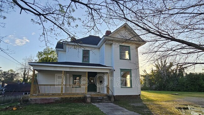 Building Photo - 303 Broad St W