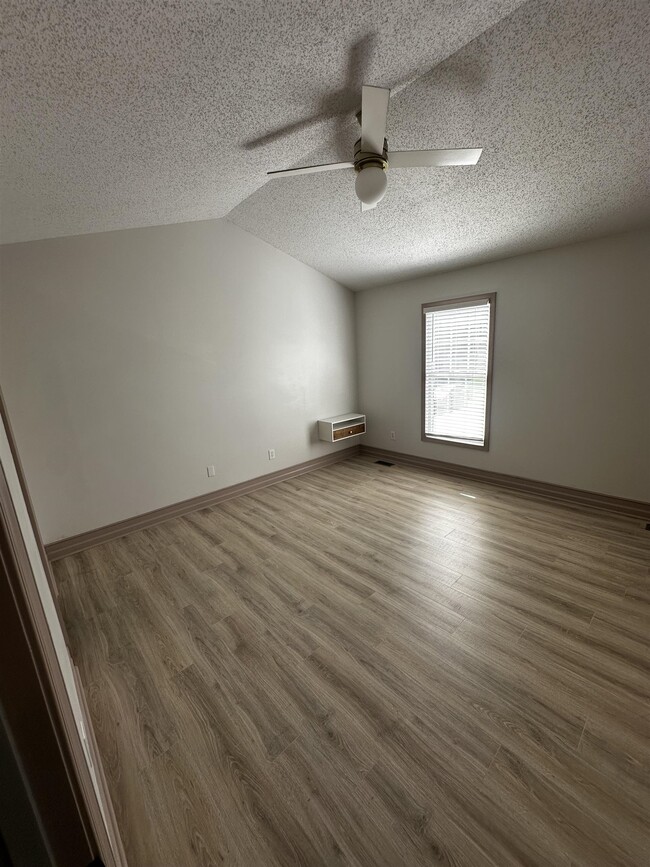 Building Photo - 1114 Patrick Henry Pl