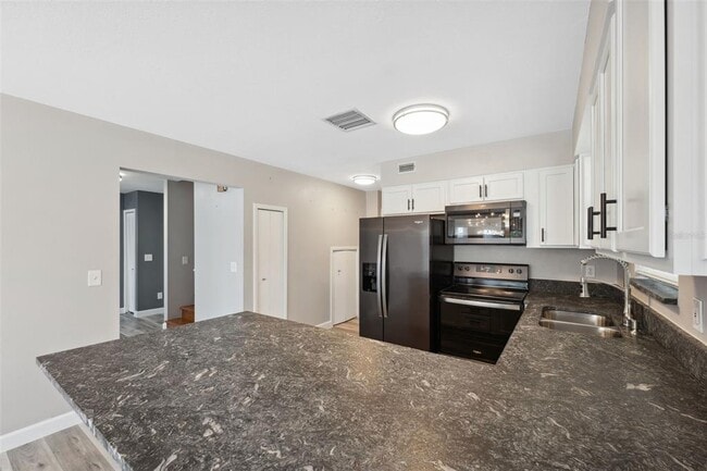 Building Photo - 428 E Klosterman Rd