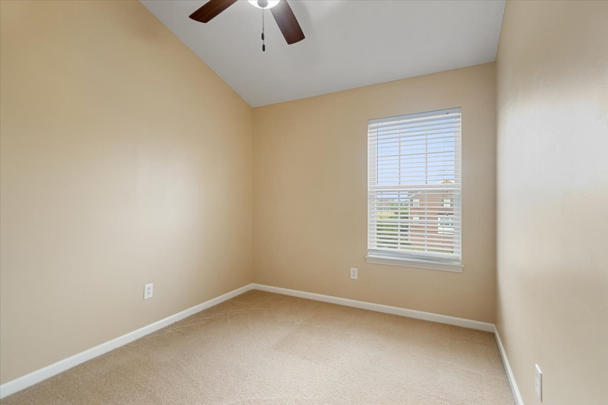 Building Photo - 13310 Golden Gate Dr W