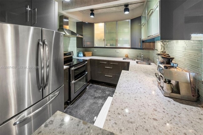 Building Photo - 301 Michigan Ave