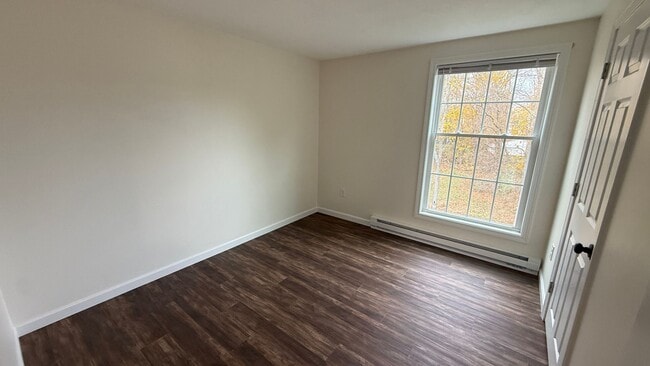 Building Photo - 12 Union St