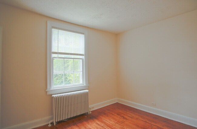 Building Photo - 8br Single Family Home on 14th St NW  (MIN...
