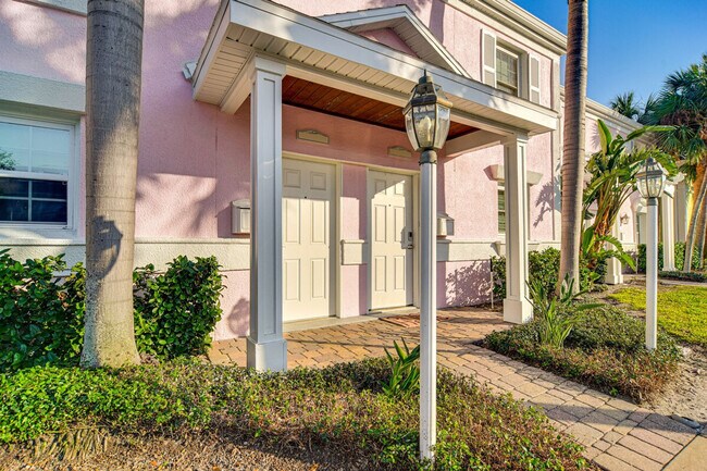 Building Photo - 5172 Coquina Key Dr SE