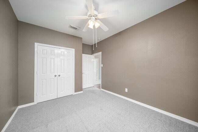 Building Photo - 21323 Sweet Grass Ln