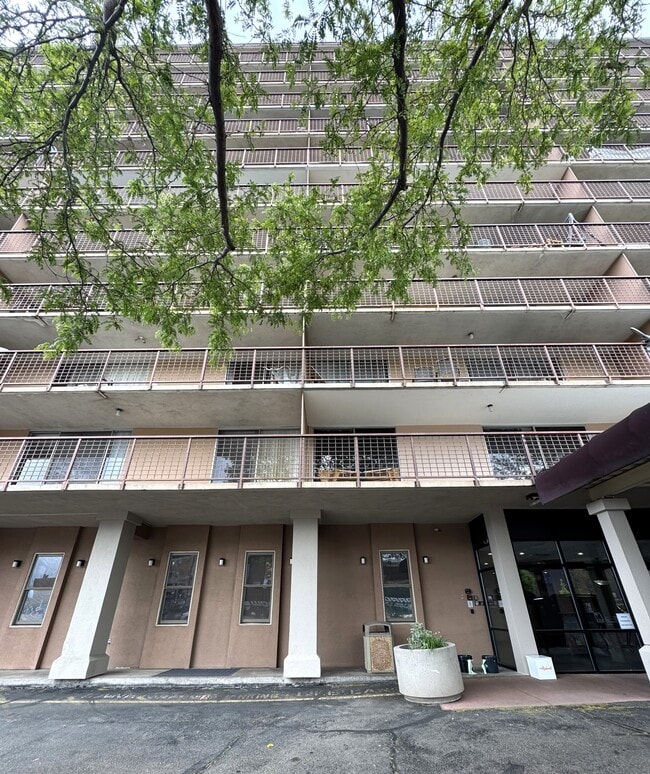 Building Photo - 2225 Buchtel Blvd S