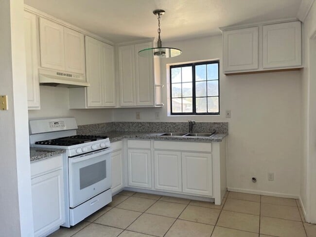 Building Photo - 21440 Santa Barbara Dr