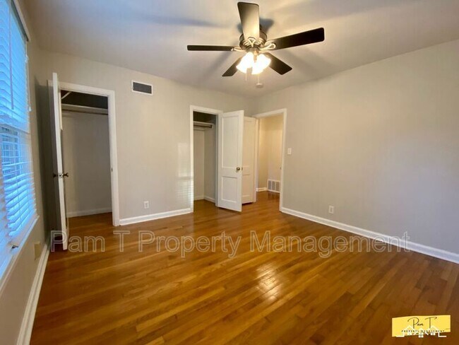 Building Photo - 304 Columbus Dr