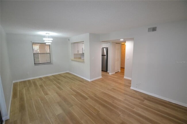 Building Photo - 3399 Mermoor Dr