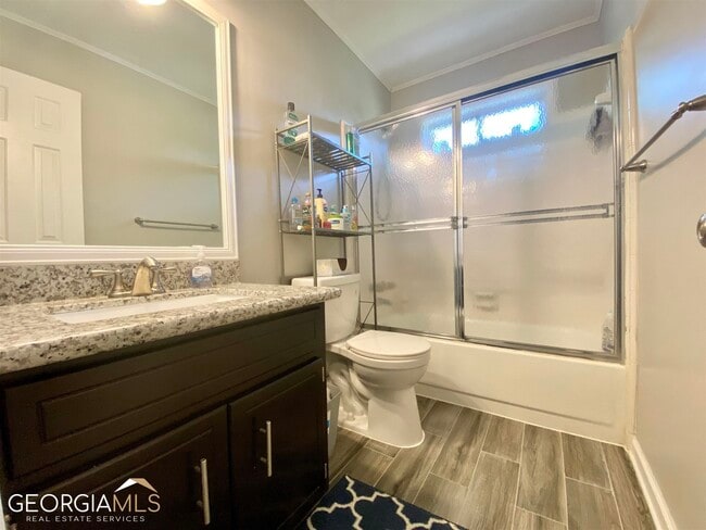 Building Photo - 3465 Madison St