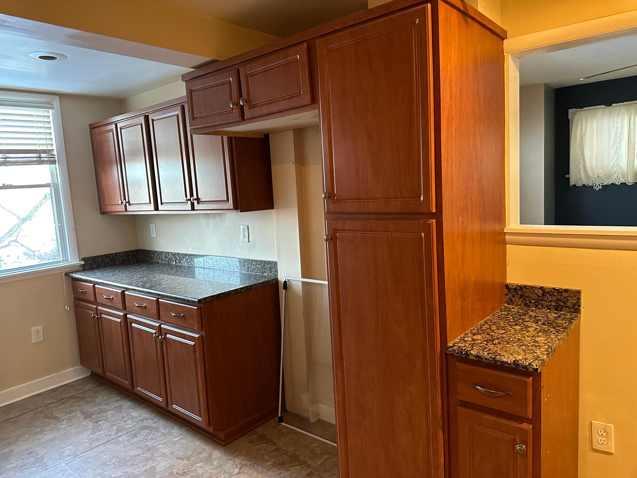 Kitchen - 1017 Fordham Ave