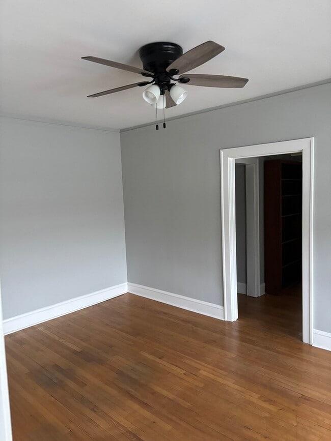 Building Photo - 500 Spring Rd