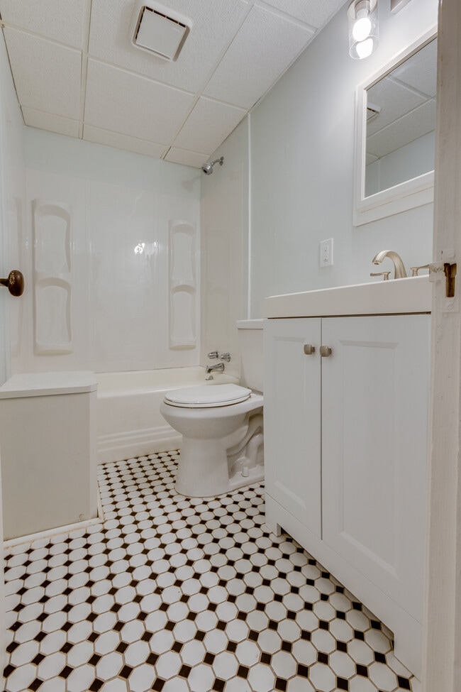 Building Photo - 525 Washington Ave