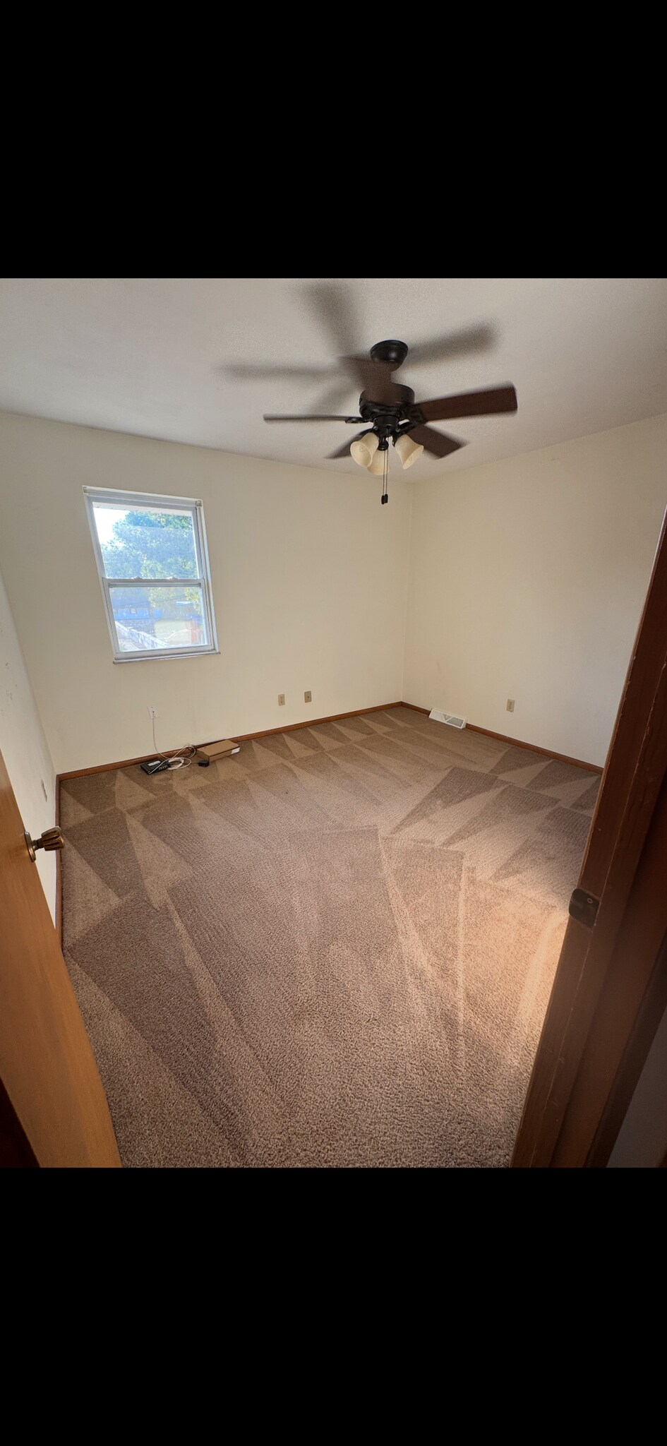 Building Photo - 203 Riverview Dr