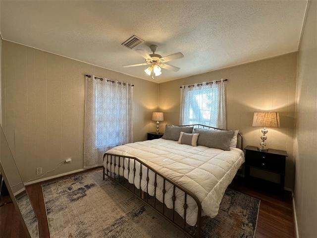 Building Photo - 501 N Travis St