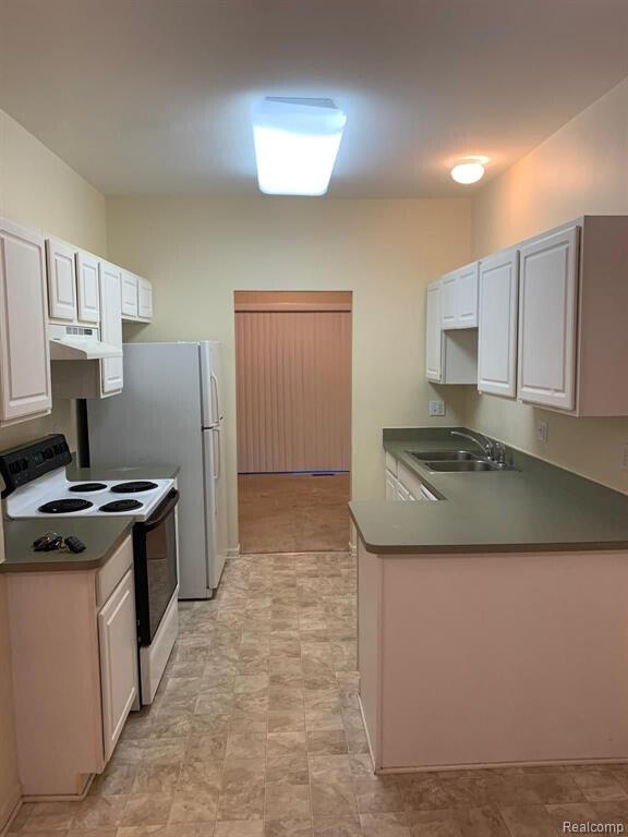 Building Photo - 1240 University Dr