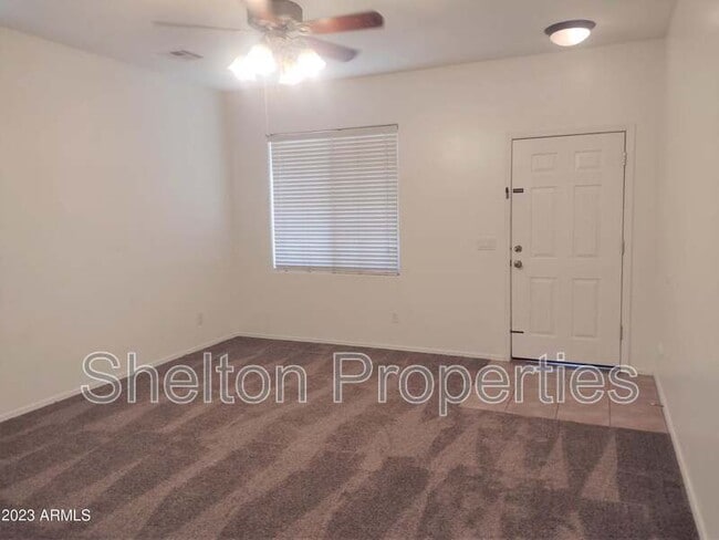 Building Photo - 2047 S Starling Dr