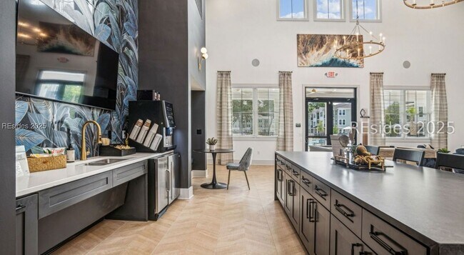 Building Photo - 4000 Margaret St