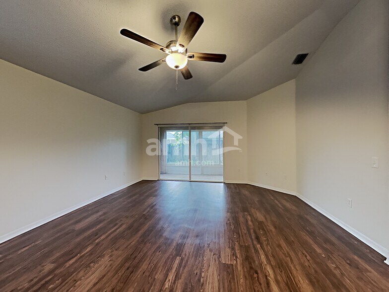 Building Photo - 4334 Country Hills Blvd