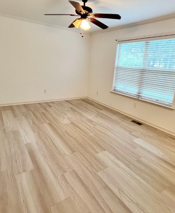 Building Photo - 1816 Devon Dr