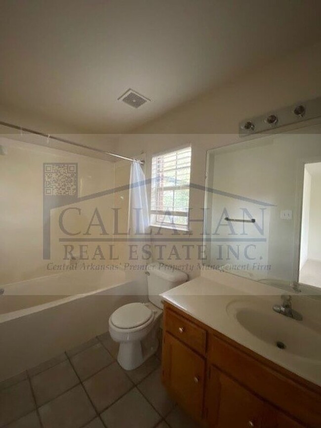 Building Photo - Sherwood 2 Bedroom Townhome