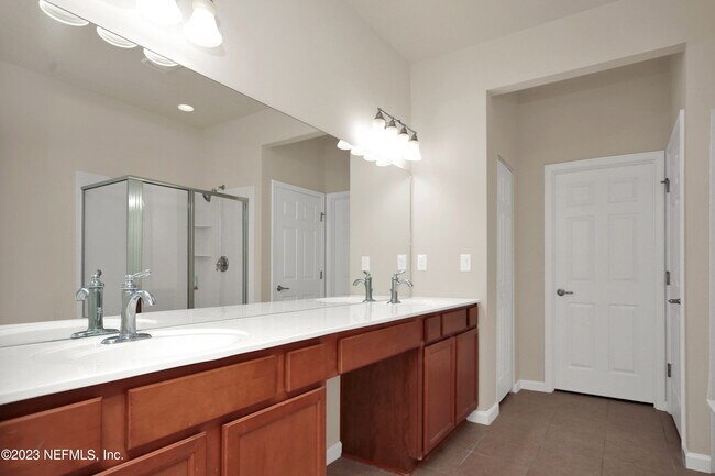 Building Photo - 14046 Saddlehill Ct