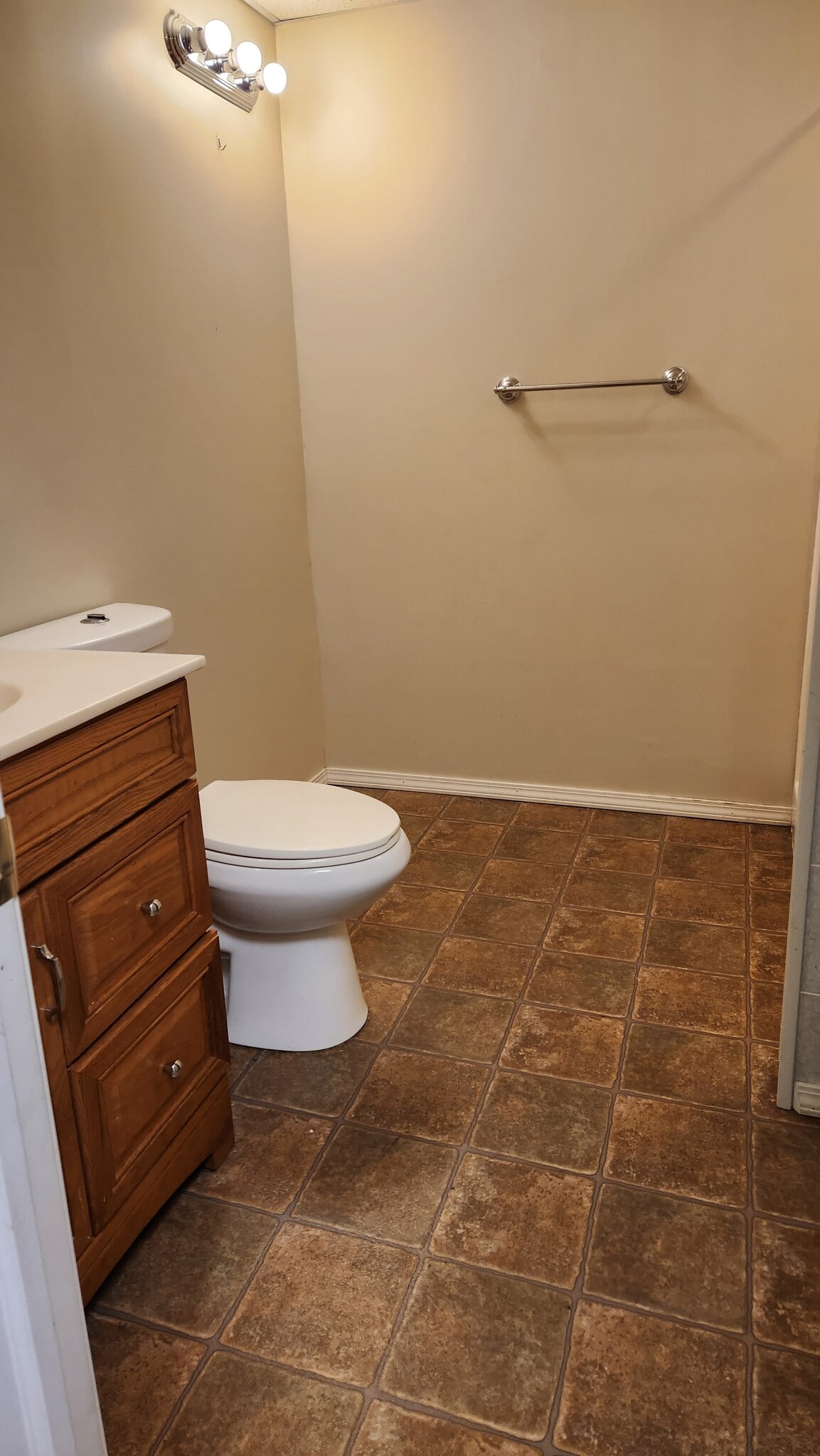 Building Photo - 1815 N 6th Ave