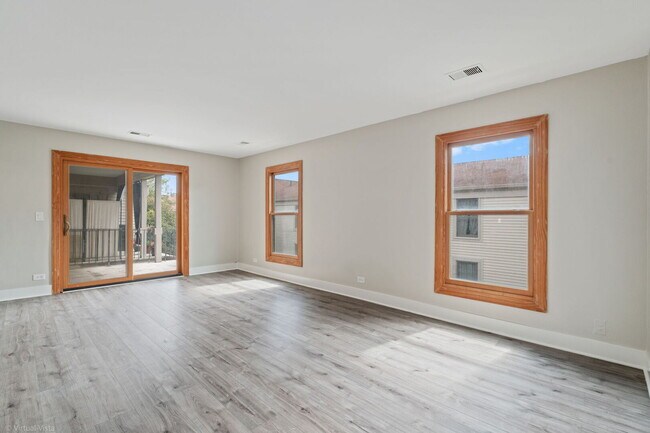 Building Photo - 1808 Fayette Walk