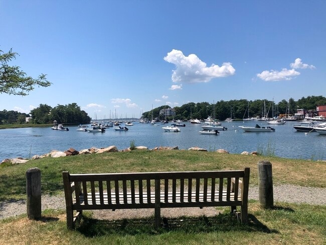 Building Photo - 6 Morse Ct